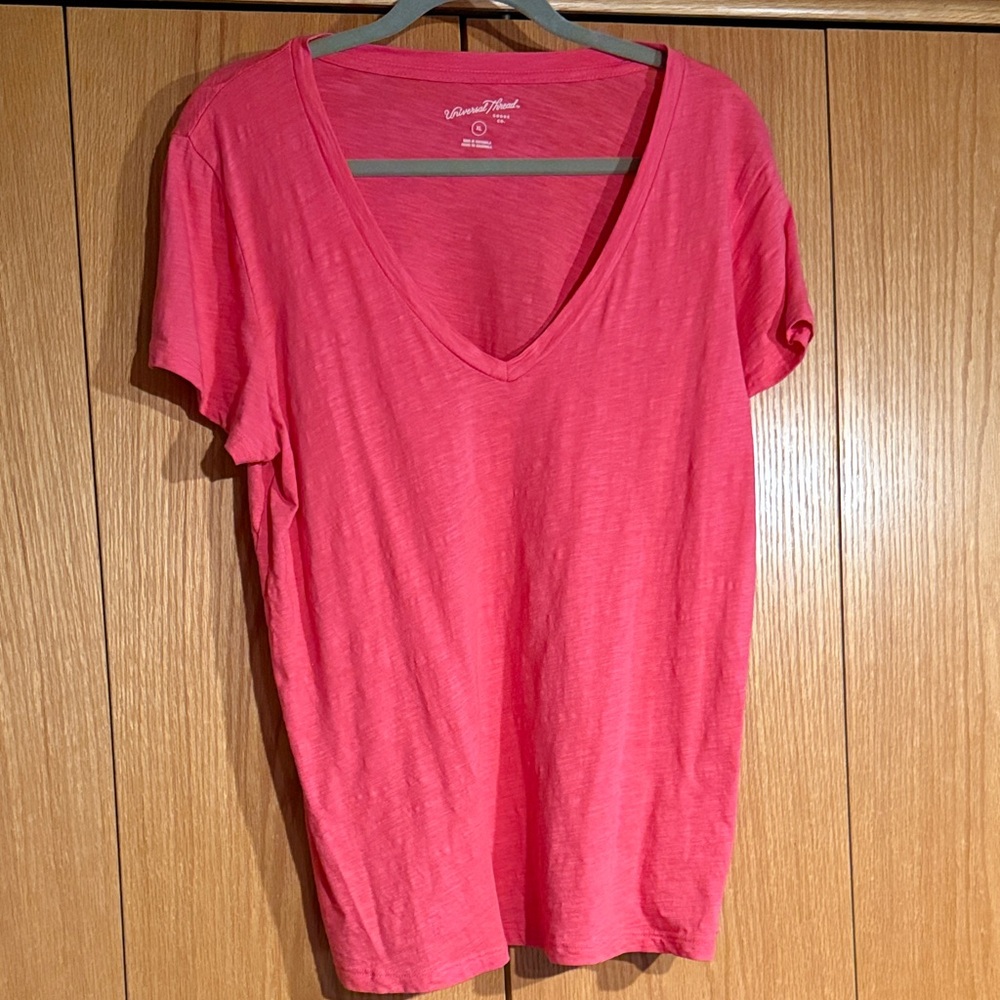 Universal Thread Women's Coral Short Sleeve Tee